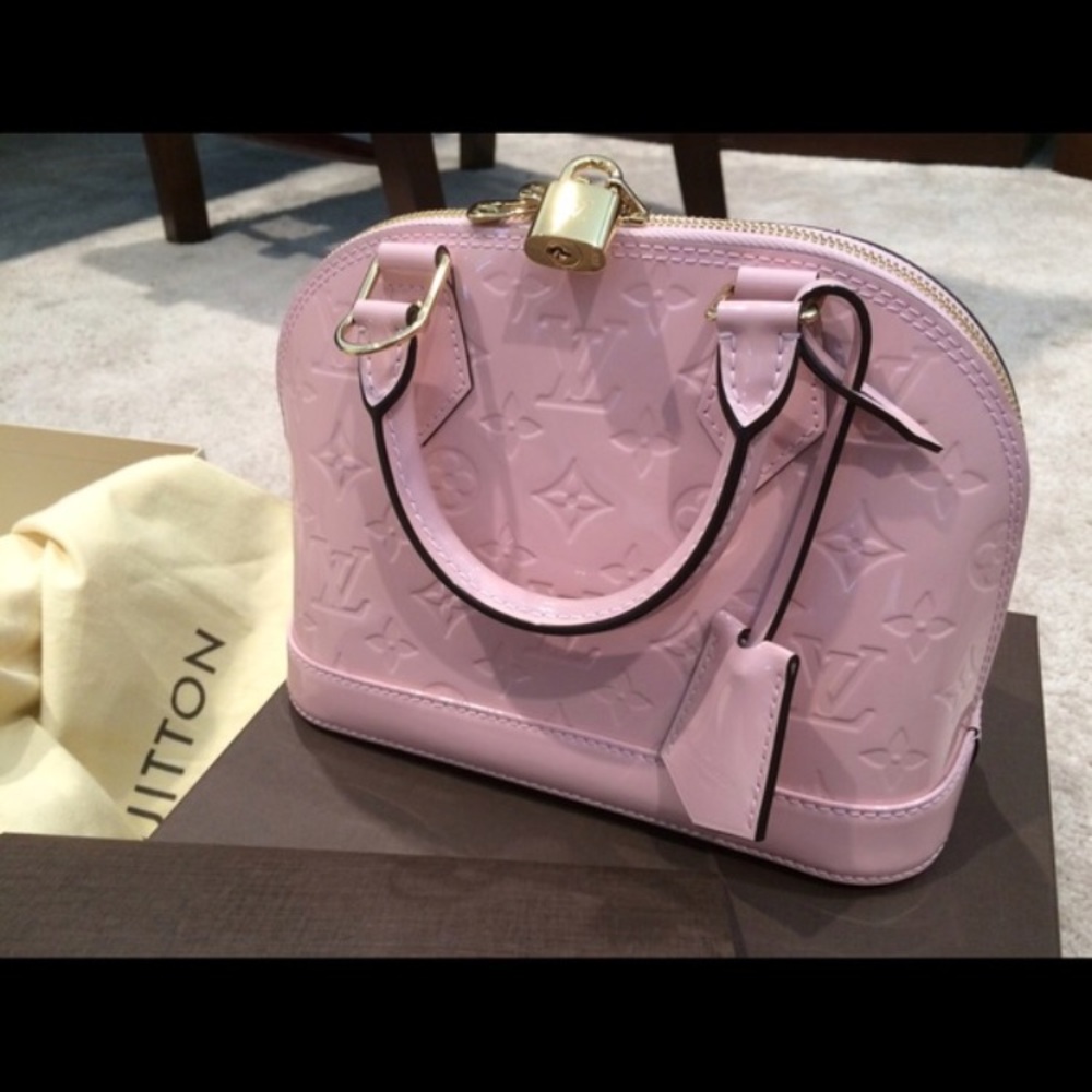 Louis Vuitton alma bb